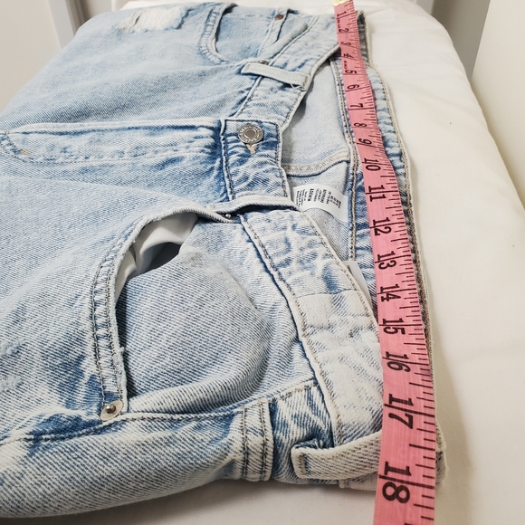 Light Blue Distressed Women's Jeans - Picture 6 of 7